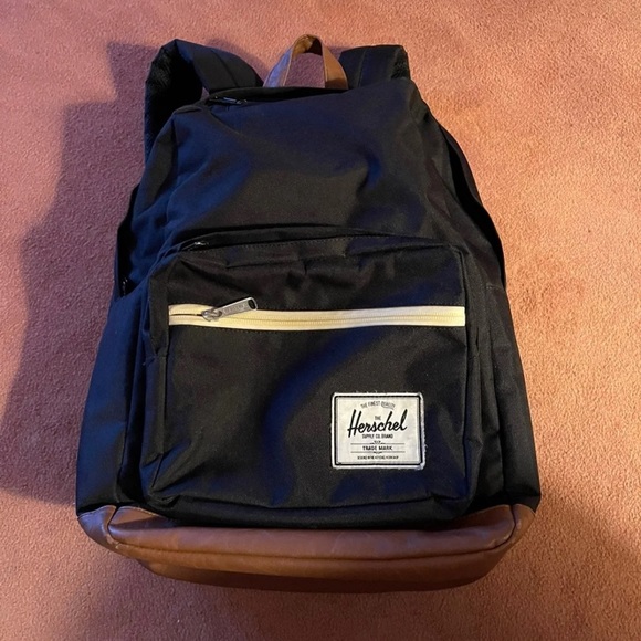 ❗️ SOLD ❗️HERSCHEL POP QUIZ BACKPACK - Picture 3 of 10